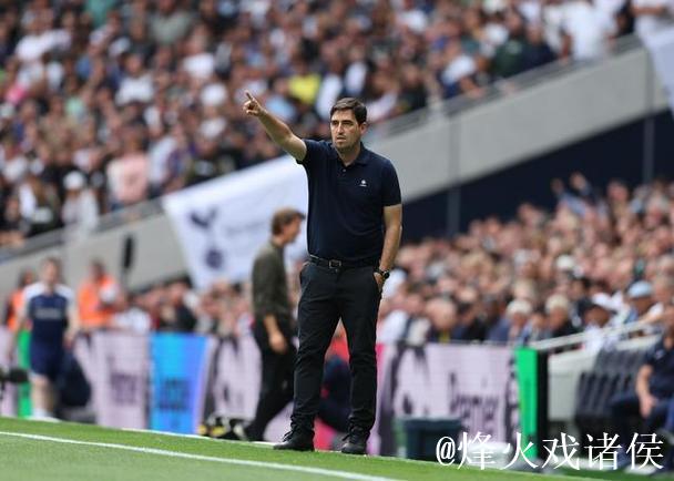 伊劳拉：双方进攻明显强于防守，最后我们错失两次绝好机会